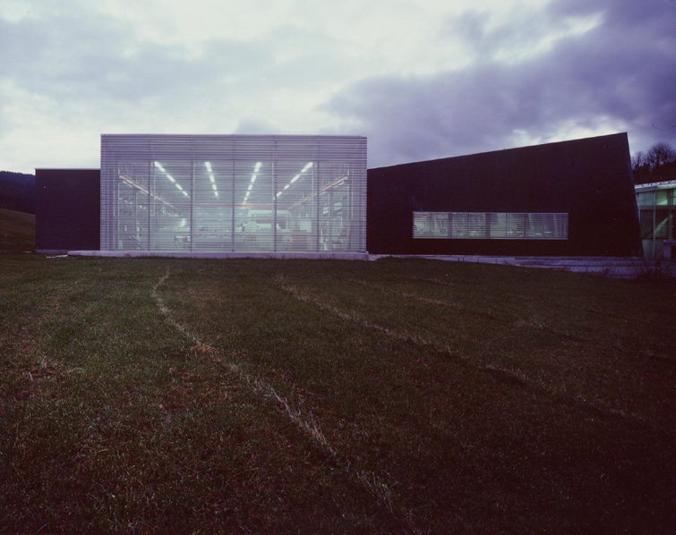 : Erweiterung Maschinenfabrik, Tramelan, bauzeit architekten