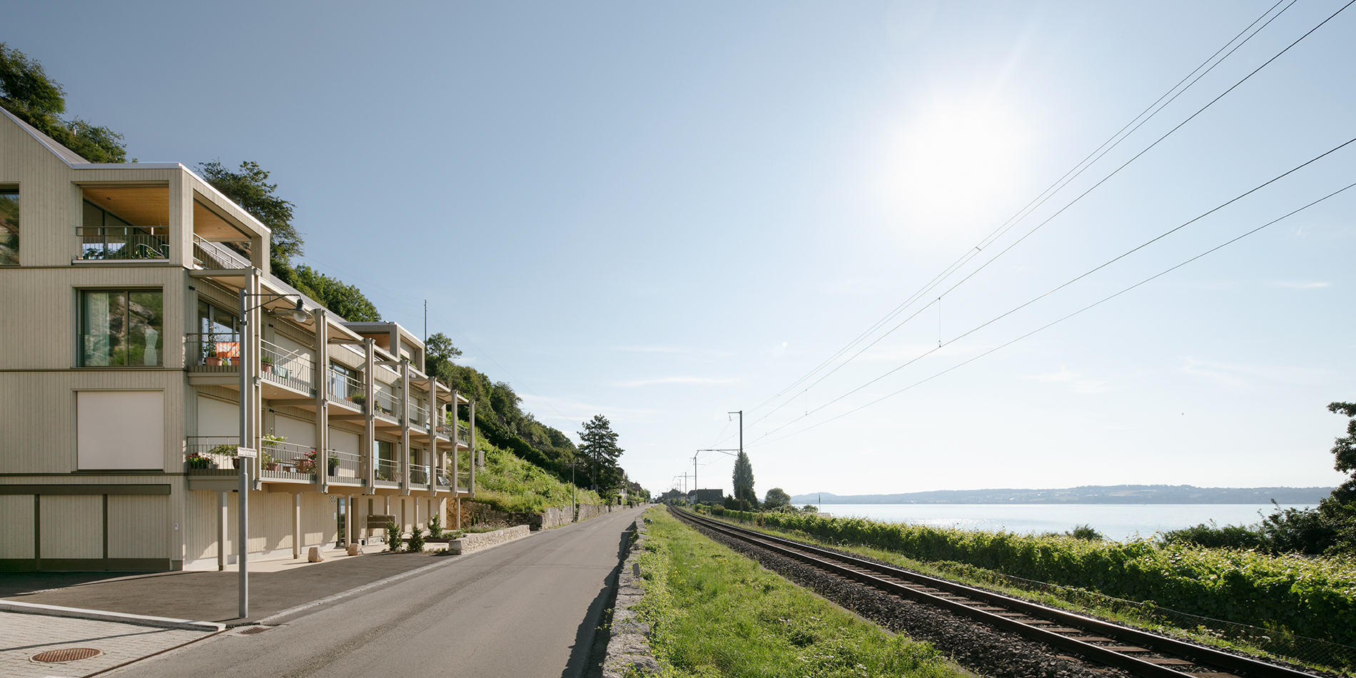 : Holzhaus am Bielersee: Holzhütte, Ligerz, bauzeit architekten